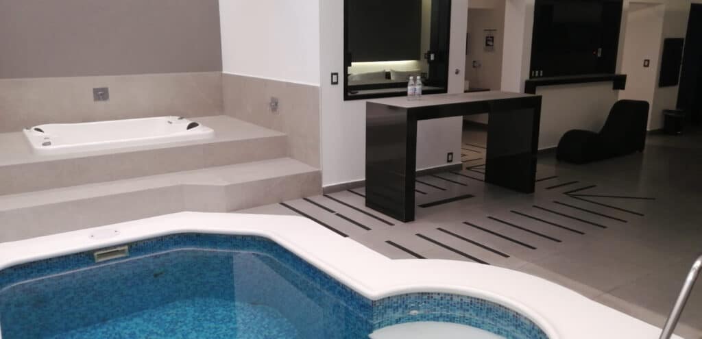 moteles Queretaro AUTO HOTEL MARQUES alberca2